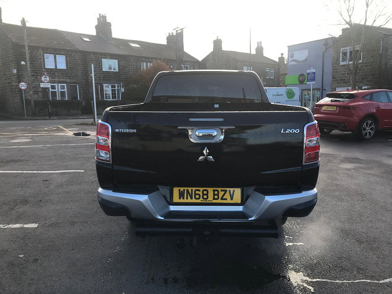 Mitsubishi L200 2.4L DI-D 4WD BARBARIAN DCB Diesel Automatic Euro 6 (178 bhp) 4dr Automatic 2026