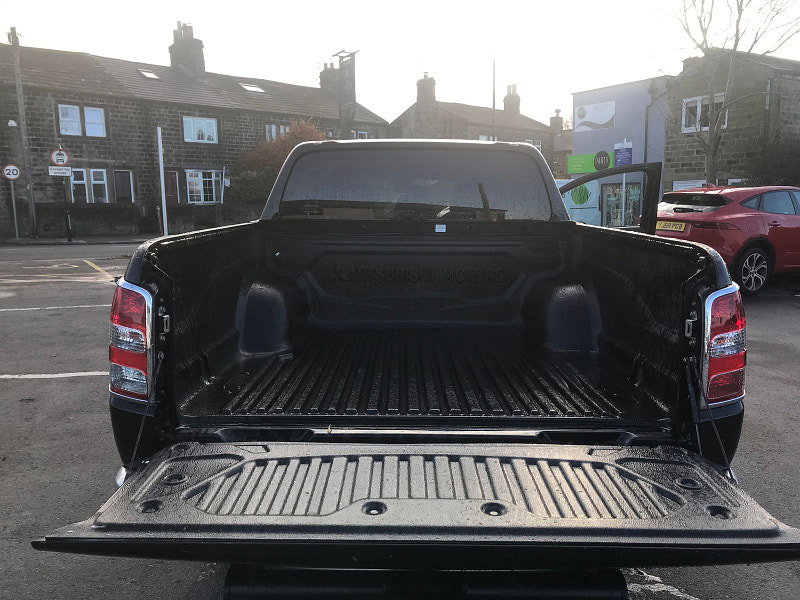 Mitsubishi L200 2.4L DI-D 4WD BARBARIAN DCB Diesel Automatic Euro 6 (178 bhp) 4dr Automatic 2026