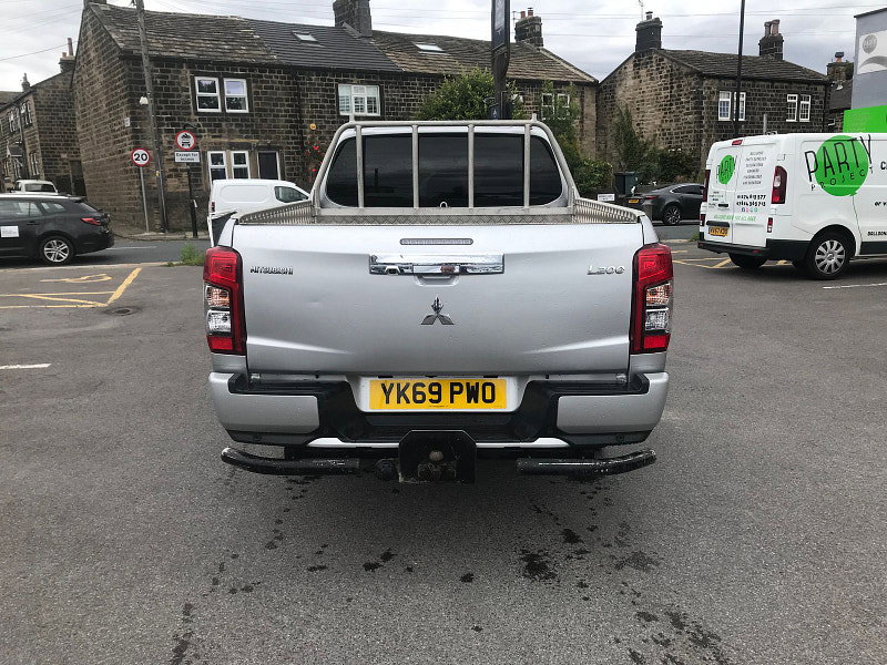 Mitsubishi L200 2.3L Barbarian X DI-D Auto Diesel Automatic Euro 6 (148 bhp) 4dr Automatic 2026