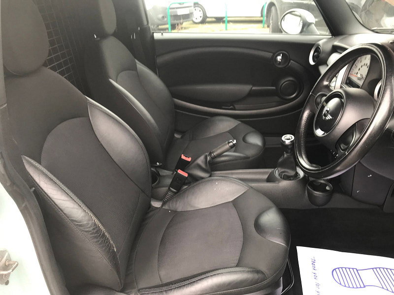 MINI Clubvan 1.6L COOPER D Diesel Manual Euro 5 (110 bhp) 2dr Manual 2026