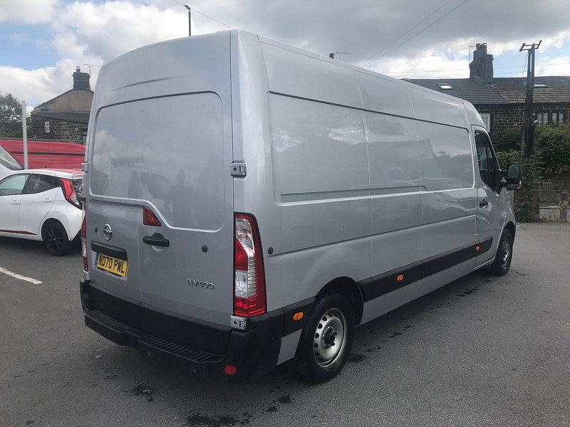 Nissan NV400 2.3 dCi 35 Acenta Panel Van 5dr Diesel Manual FWD L3 H2 Euro 6 (135 ps) 5dr Manual 2026