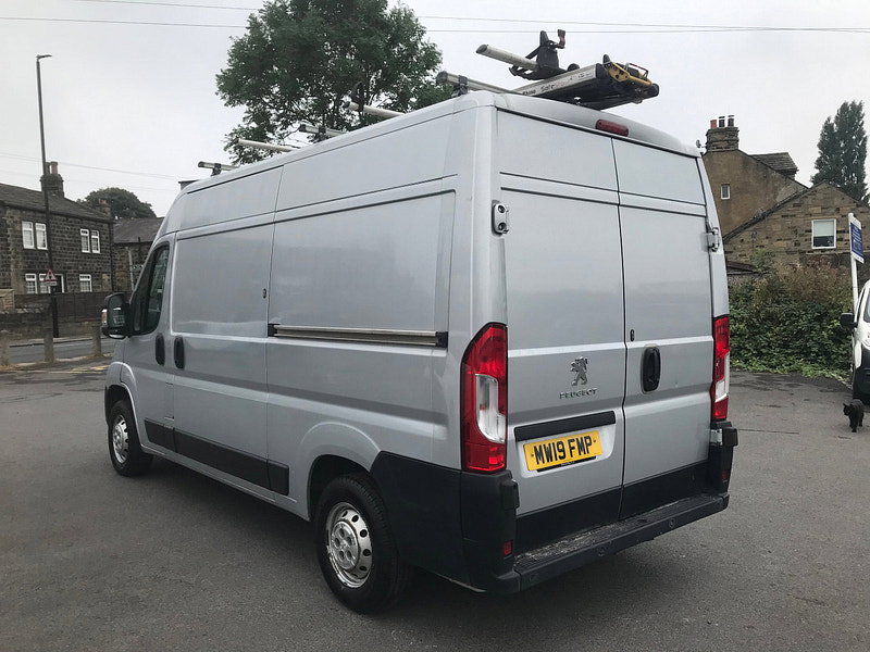 Peugeot Boxer 2.0 BlueHDi 335 Professional Panel Van 5dr Diesel Manual L2 H2 Euro 6 (130 ps) 5dr Manual 2026