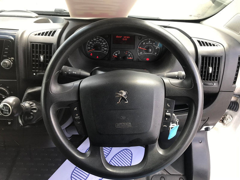 Peugeot Boxer 2.2L 335 L3 HDi Diesel Manual Euro 5 (130 bhp) 4dr Manual 2026