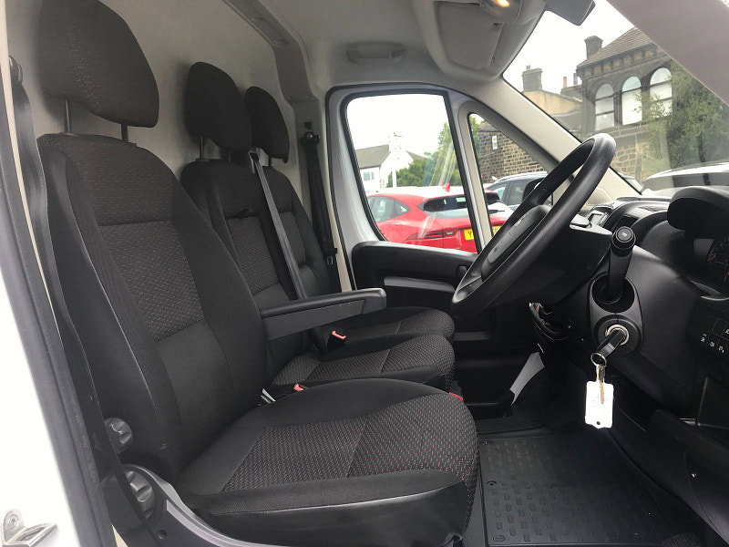 Peugeot Boxer 2.2L 435 Professional L4H3 Blue HDi Diesel Manual Euro 6 (138 bhp) 5dr Manual 2026