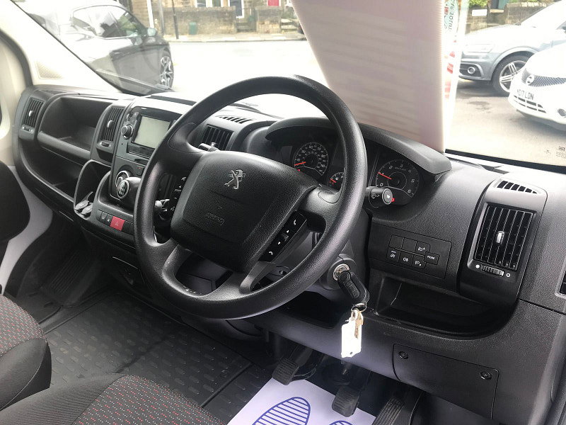 Peugeot Boxer 2.2L 435 Professional L4H3 Blue HDi Diesel Manual Euro 6 (138 bhp) 5dr Manual 2026