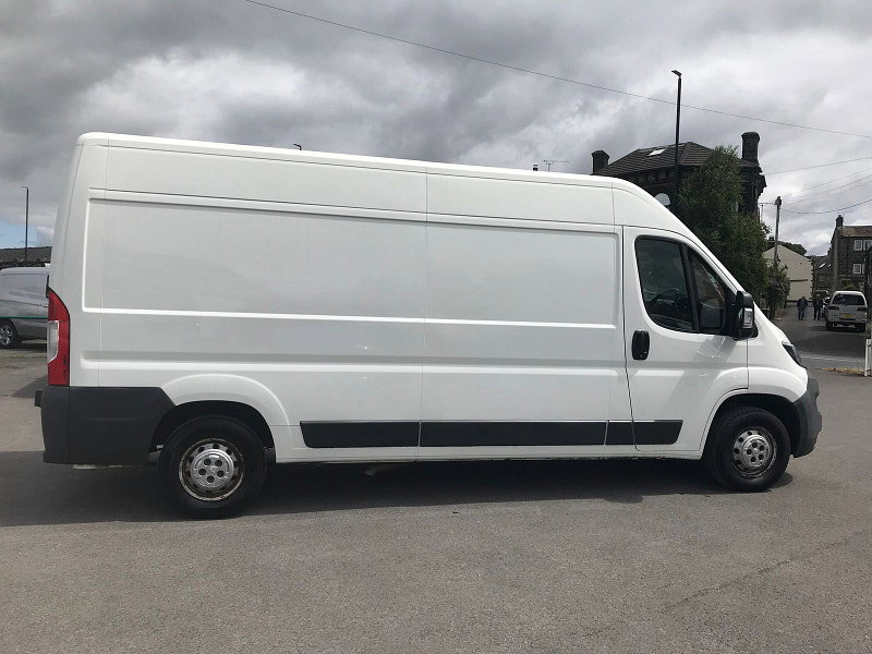 Peugeot Boxer 2.2L HDI 335 L3H2 P/V Diesel Manual Euro 5 (130 bhp) 5dr Manual 2026