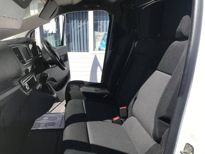 Peugeot Expert 1.5 BlueHDi 1000 Professional Premium Standard Panel Van 6dr Diesel Manual MWB Euro 6 (s/s) (100 bhp) 6dr Manual 2026