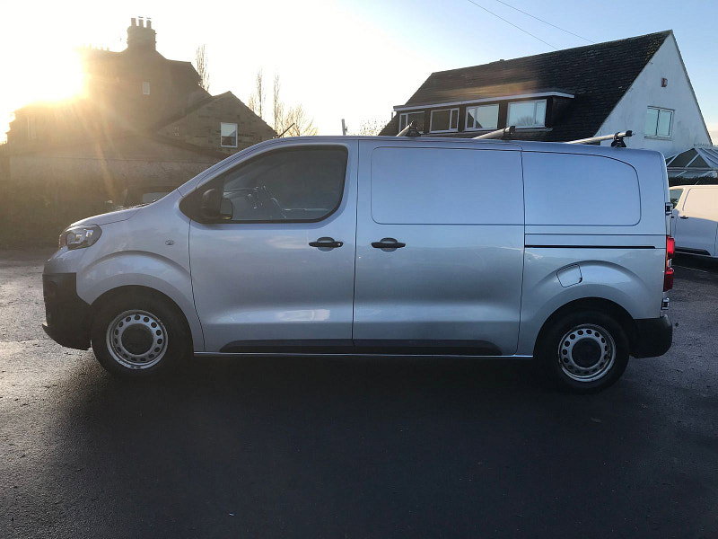 Peugeot Expert 1.6L Professional Standard Blue HDi  Diesel Manual Euro 6 (115 bhp) 5dr Manual 2026