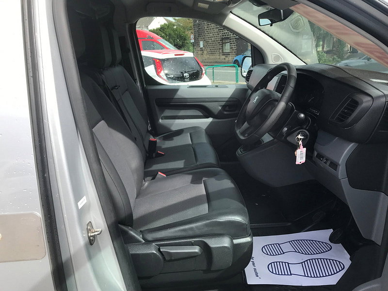 Peugeot Expert 2.0 BlueHDi 1400 Professional Long Panel Van 6dr Diesel Manual LWB Euro 6 (s/s) (120 ps) 6dr Manual 2026