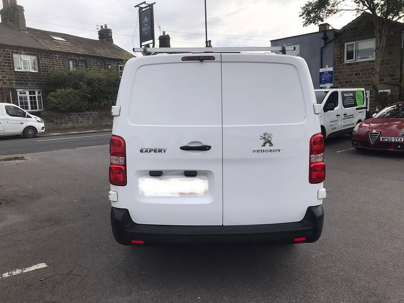 Peugeot Expert 2.0 BlueHDi 1400 Professional Long Panel Van 6dr Diesel Manual LWB Euro 6 (s/s) (120 ps) 6dr Manual 2026