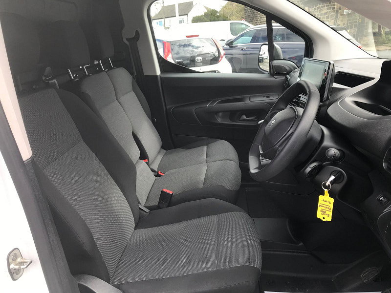 Peugeot Partner 1.5 BlueHDi 1000 Professional Premium + Standard Panel Van 5dr Diesel Manual SWB Euro 6 (s/s) (100 bhp) 5dr Manual 2026