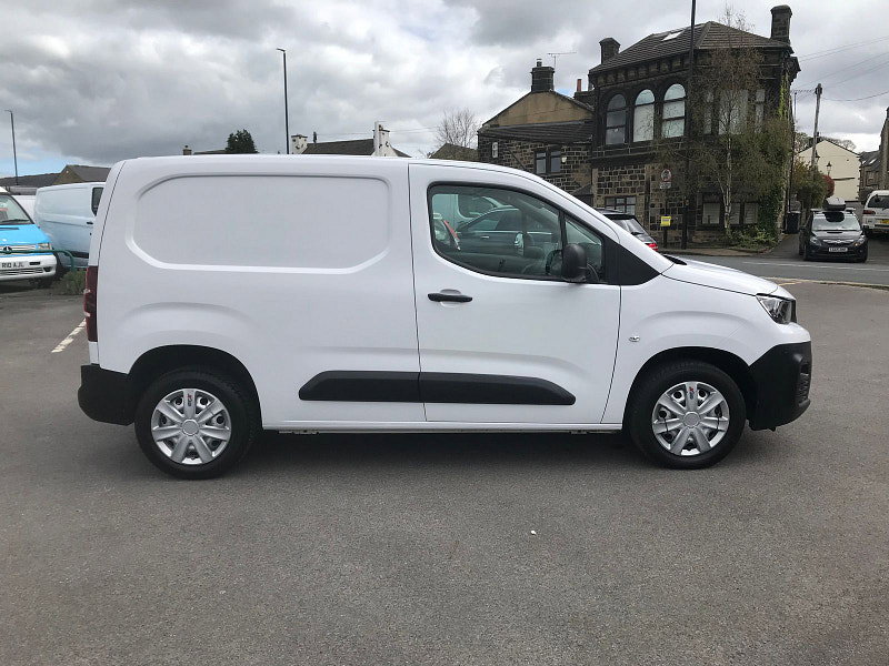 Peugeot Partner 1.5 BlueHDi 1000 Professional Premium + Standard Panel Van 5dr Diesel Manual SWB Euro 6 (s/s) (100 bhp) 5dr Manual 2026