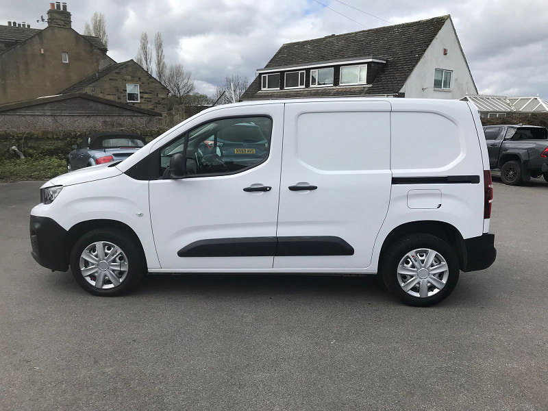 Peugeot Partner 1.5 BlueHDi 1000 Professional Premium + Standard Panel Van 5dr Diesel Manual SWB Euro 6 (s/s) (100 bhp) 5dr Manual 2026