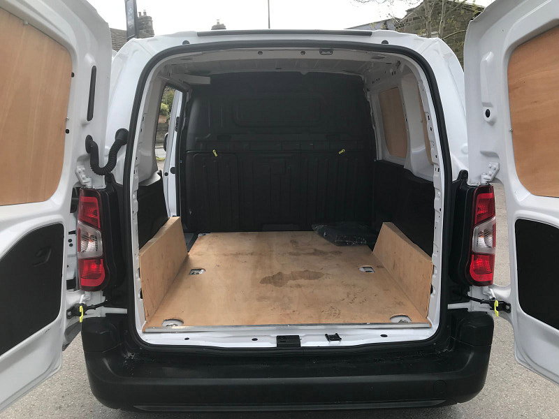 Peugeot Partner 1.5 BlueHDi 1000 Professional Premium + Standard Panel Van 5dr Diesel Manual SWB Euro 6 (s/s) (100 bhp) 5dr Manual 2026