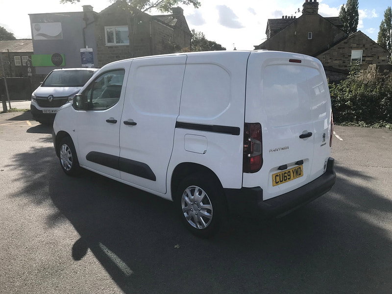 Peugeot Partner 1.5 BlueHDi 650 Professional Standard Panel Van 5dr Diesel Manual SWB Euro 6 (75 bhp) 5dr Manual 2026