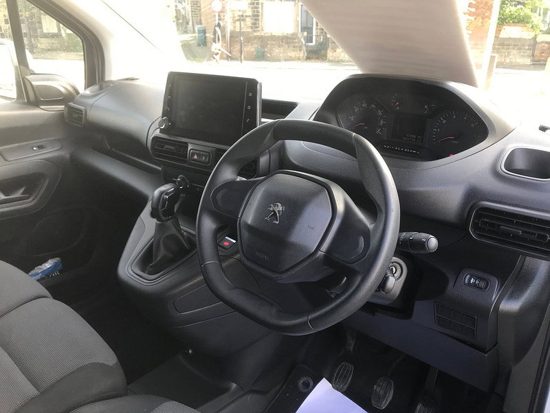 Peugeot Partner 1.5 BlueHDi 650 Professional Standard Panel Van 5dr Diesel Manual SWB Euro 6 (75 bhp) 5dr Manual 2026