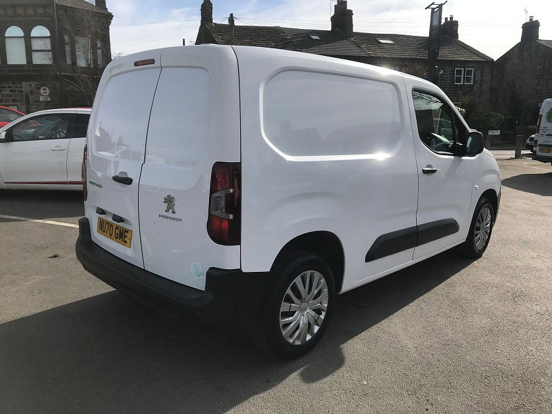 Peugeot Partner 1.5L Professional L1 Blue HDi Diesel Manual Euro 6 (101 bhp) 5dr Manual 2026