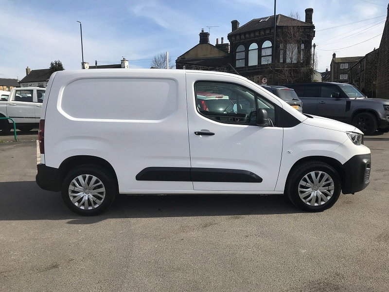 Peugeot Partner 1.5L Professional L1 Blue HDi Diesel Manual Euro 6 (101 bhp) 5dr Manual 2026