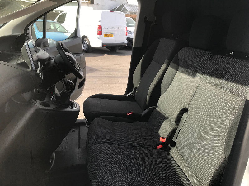Peugeot Partner 1.5L Professional L1 Blue HDi Diesel Manual Euro 6 (101 bhp) 5dr Manual 2026