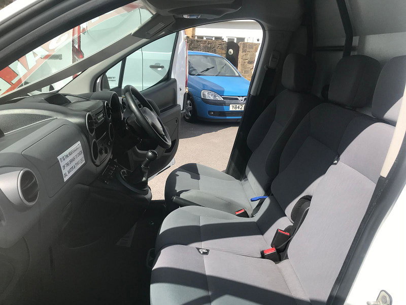 Peugeot Partner 1.6L BLUE HDI SE L2 750 Diesel Manual Euro 5 (100 bhp) 6dr Manual 2026