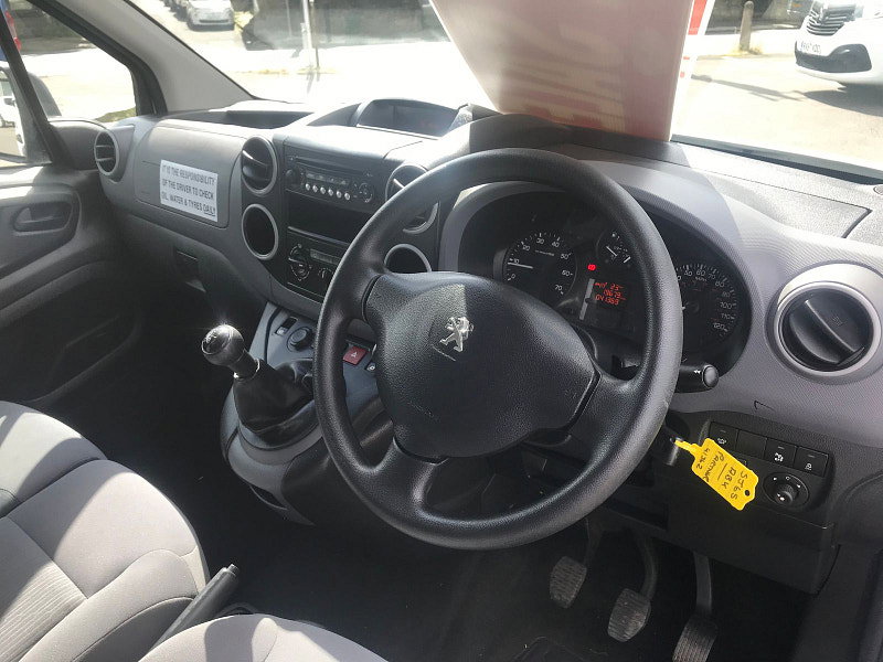 Peugeot Partner 1.6L BLUE HDI SE L2 750 Diesel Manual Euro 5 (100 bhp) 6dr Manual 2026