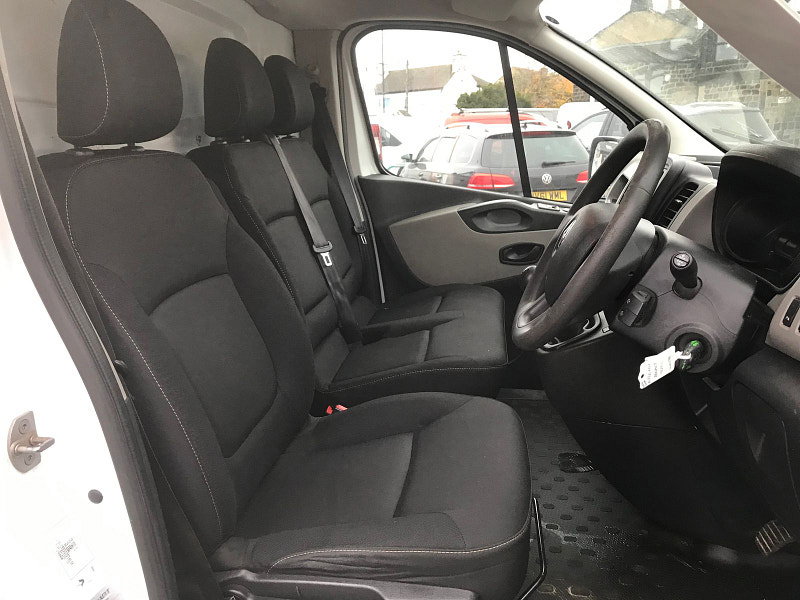 Renault Trafic 1.6L SL27 BUSINESS ENERGY DCI Diesel Manual Euro 6 (125 bhp) 5dr Manual 2026