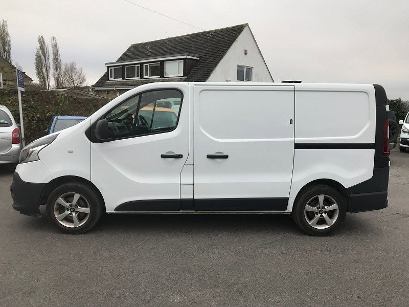 Renault Trafic 1.6L SL27 BUSINESS ENERGY DCI Diesel Manual Euro 6 (125 bhp) 5dr Manual 2026