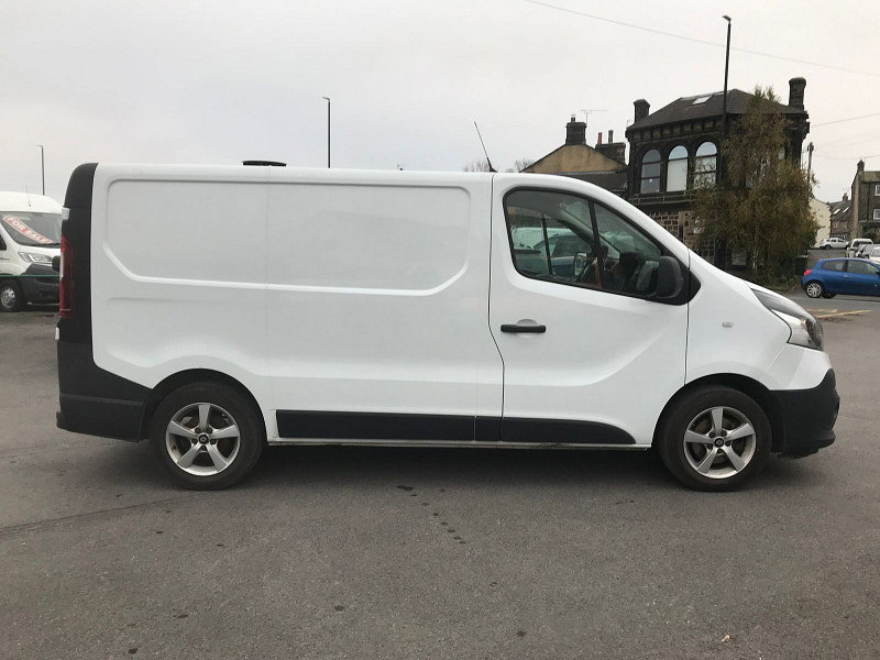 Renault Trafic 1.6L SL27 BUSINESS ENERGY DCI Diesel Manual Euro 6 (125 bhp) 5dr Manual 2026
