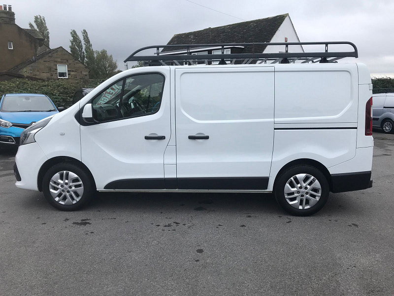 Renault Trafic 1.6L SL27 SPORT NAV DCI Diesel Manual Euro 6 (120 bhp) 5dr Manual 2026
