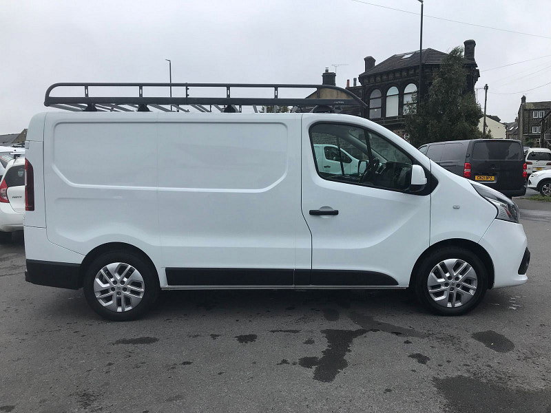 Renault Trafic 1.6L SL27 SPORT NAV DCI Diesel Manual Euro 6 (120 bhp) 5dr Manual 2026