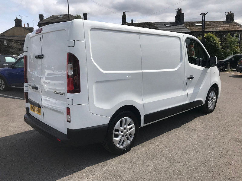 Renault Trafic 2.0L SL28 Sport Energy dCi Diesel Manual Euro 6 (120 bhp) 5dr Manual 2026