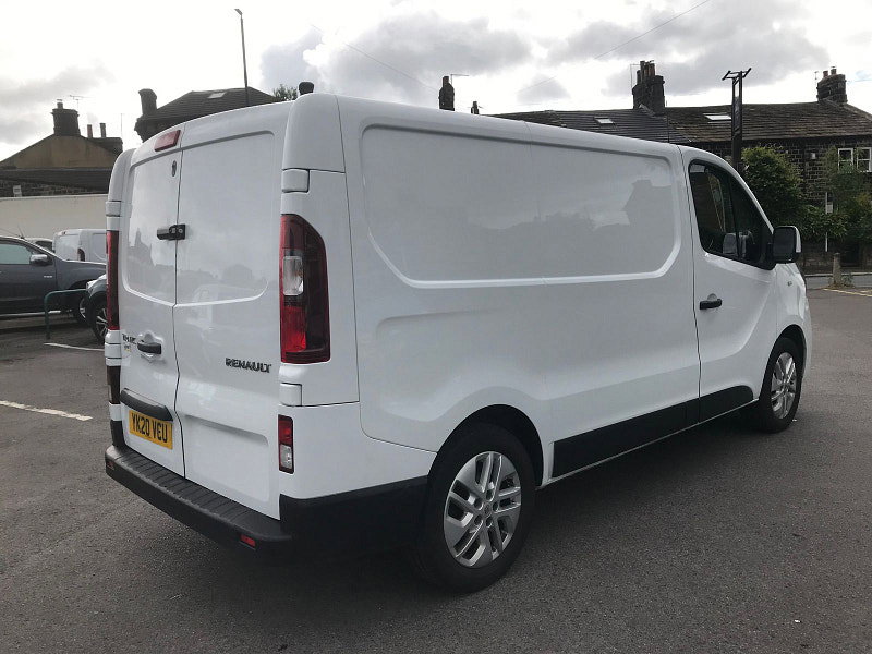 Renault Trafic 2.0L SL28 Sport Energy dCi Diesel Manual Euro 6 (120 bhp) 5dr Manual 2026