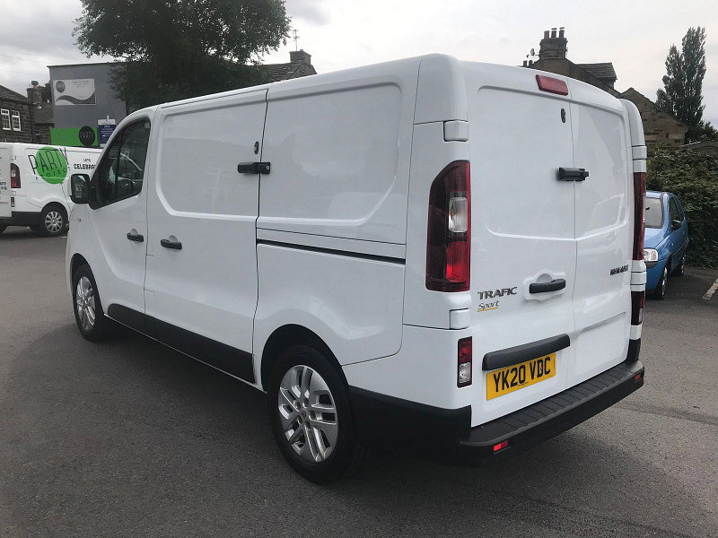Renault Trafic 2.0L SL28 Sport Energy dCi Diesel Manual Euro 6 (120 bhp) 5dr Manual 2026
