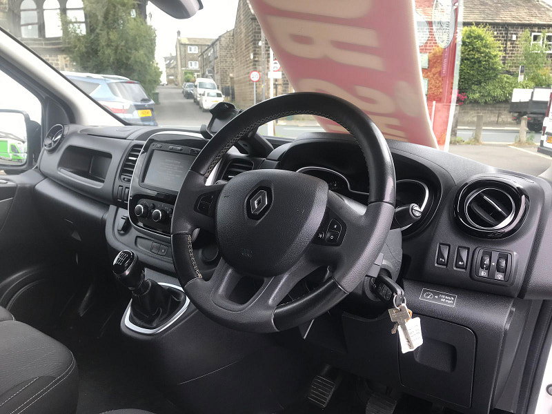 Renault Trafic 2.0L SL28 Sport Energy dCi Diesel Manual Euro 6 (120 bhp) 5dr Manual 2026