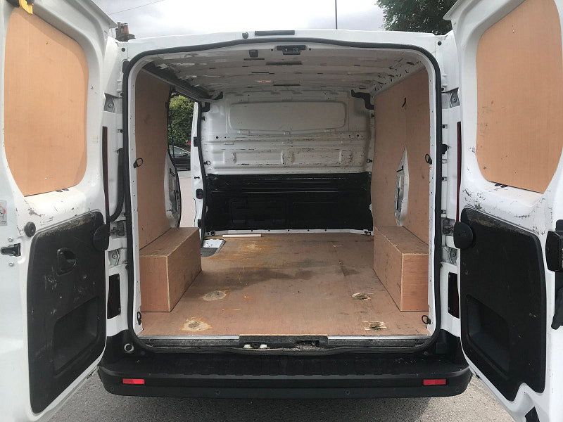 Renault Trafic 2.0L SL28 Sport Energy dCi Diesel Manual Euro 6 (120 bhp) 5dr Manual 2026