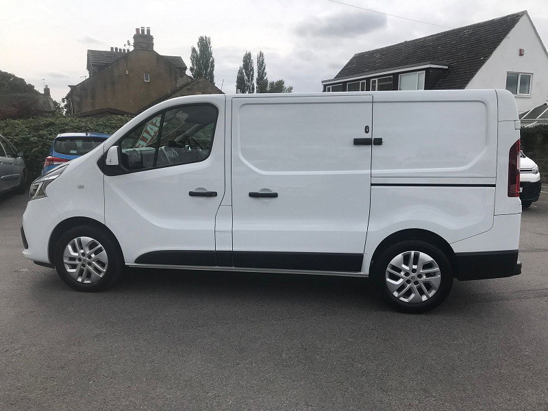 Renault Trafic 2.0L SL28 Sport Energy dCi Diesel Manual Euro 6 (120 bhp) 5dr Manual 2026