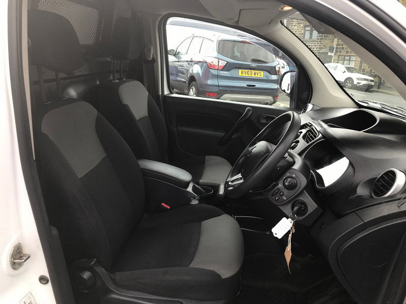 Renault Kangoo Maxi 1.5L LL21 Business+ Energy dCi Diesel Manual Euro 6 (90 bhp) 6dr Manual 2026