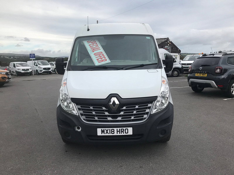 Renault Master 2.3 dCi 35 Business Panel Van 5dr Diesel Manual FWD MWB Medium Roof Euro 6 (130 ps) 5dr Manual 2026