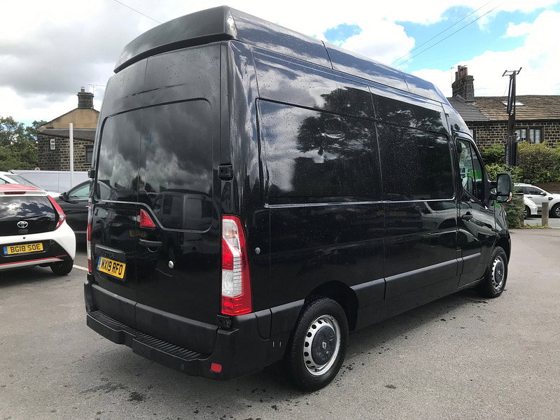 Renault Master 2.3 dCi ENERGY 35 Business Panel Van 5dr Diesel Manual FWD MWB High Roof Euro 6 (s/s) (145 bhp) 5dr Manual 2026
