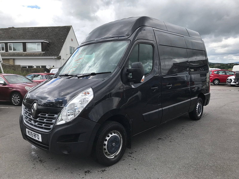 Renault Master 2.3 dCi ENERGY 35 Business Panel Van 5dr Diesel Manual FWD MWB High Roof Euro 6 (s/s) (145 bhp) 5dr Manual 2026