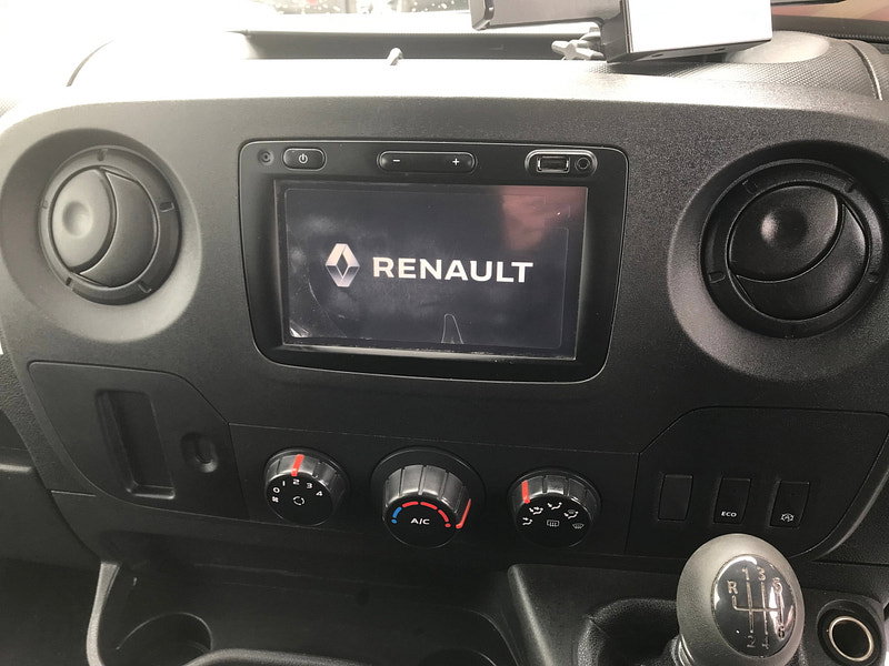 Renault Master 2.3 dCi ENERGY 35 Business Panel Van 5dr Diesel Manual FWD MWB High Roof Euro 6 (s/s) (145 bhp) 5dr Manual 2026