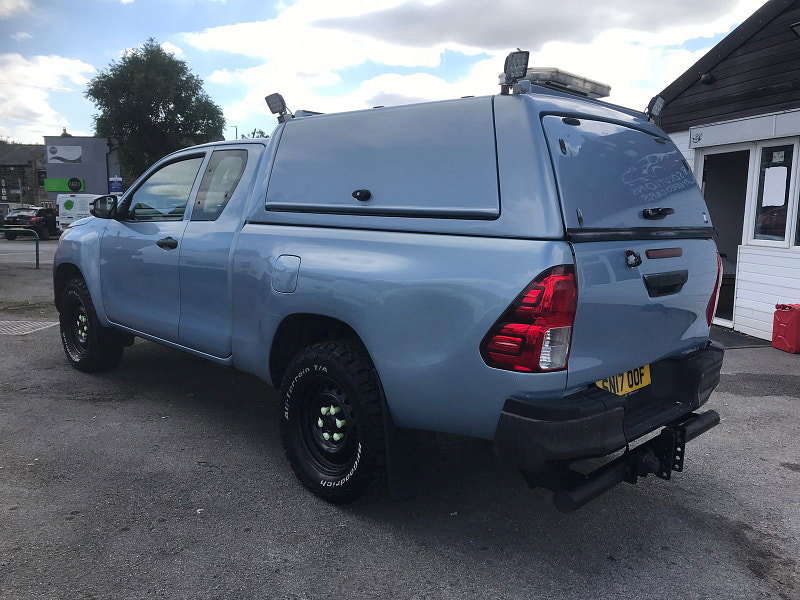 Toyota Hilux 2.4L ACTIVE 4WD D-4D ECB 5dr Diesel Manual Euro 6 (148 bhp) 5dr Manual 2026