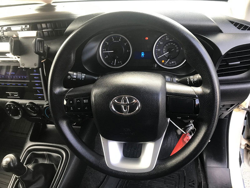 Toyota Hilux 2.4L ACTIVE 4WD D-4D ECB 5dr Diesel Manual Euro 6 (148 bhp) 5dr Manual 2026