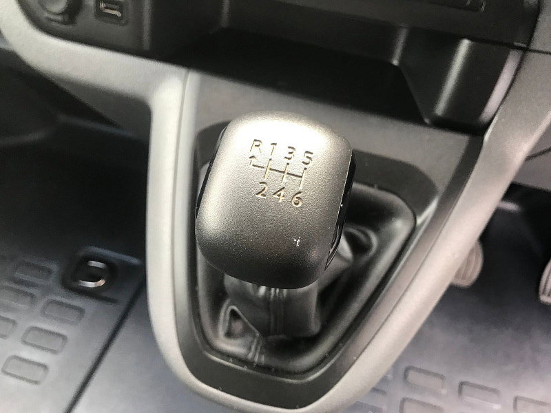 Toyota PROACE 1.5L L0 ACTIVE Diesel Manual Euro 6 (101 bhp) 6dr Manual 2026