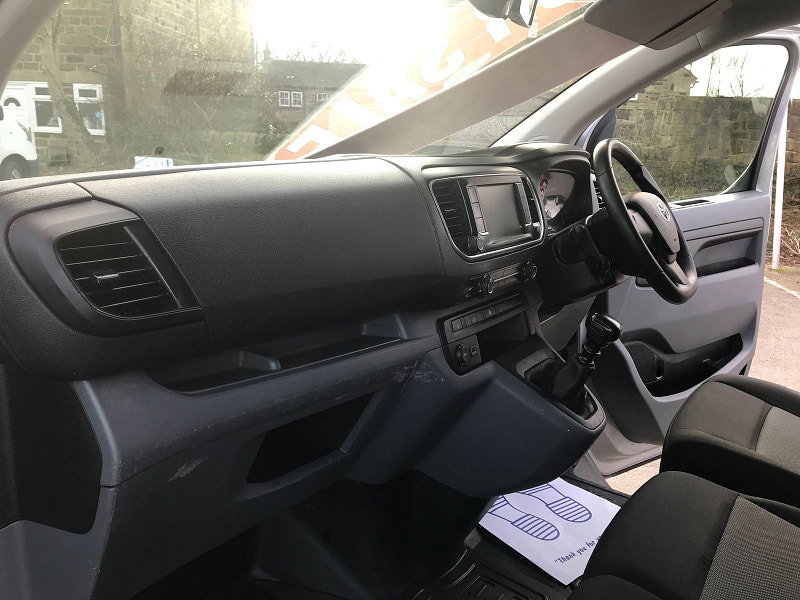 Toyota PROACE 2.0D Icon Long Panel Van 6dr Diesel Manual LWB Euro 6 (s/s) (140 ps) 6dr Manual 2026