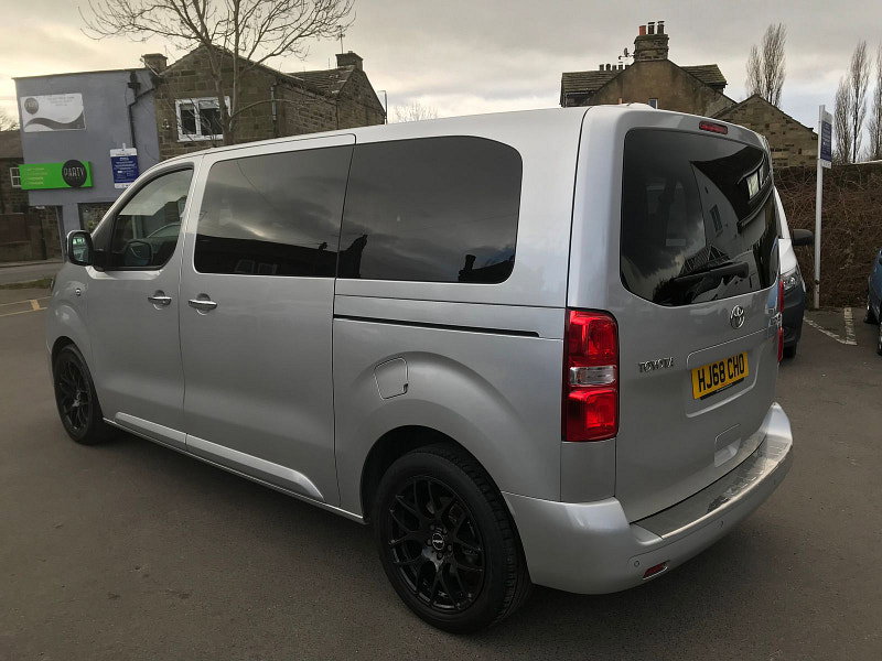 Toyota PROACE Verso 1.6L D-4D L1 SHUTTLE 5dr Diesel Manual Euro 6 (114 bhp) 6dr Manual 2026