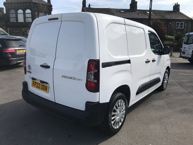 Toyota PROACE CITY 1.5 BlueHDi Icon Short Panel Van 5dr Diesel Manual SWB Euro 6 (s/s) (100 bhp) 6dr Manual 2026