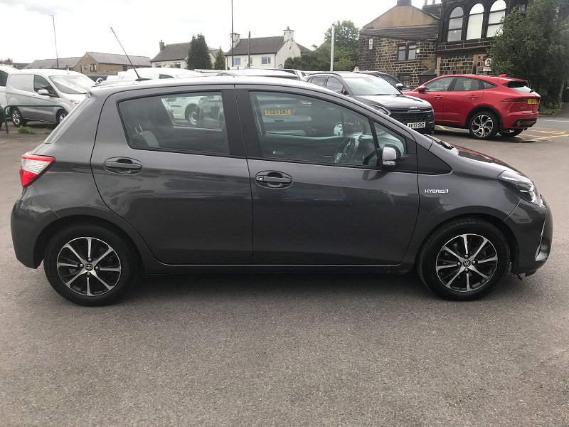 Toyota Yaris 1.5L VVT-I ICON TECH Hatchback 5dr Hybrid Euro 6 (99 bhp) 5dr  2026