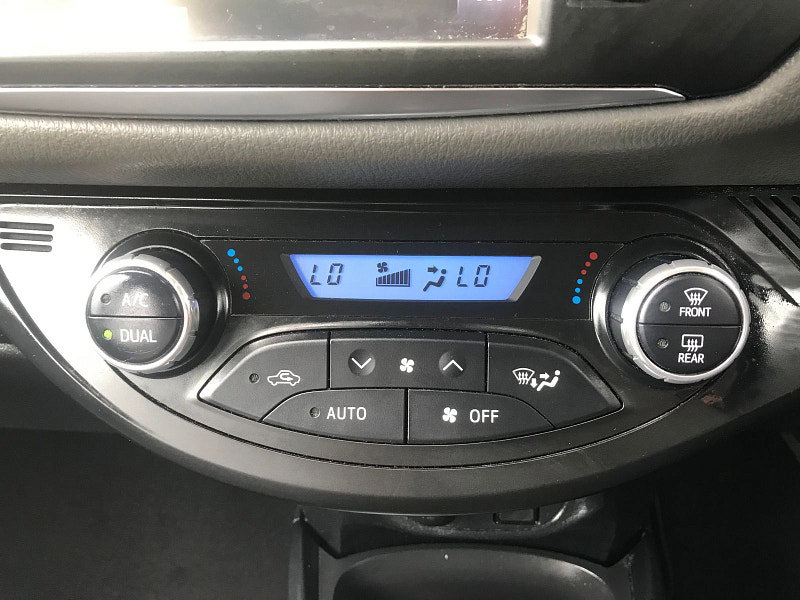 Toyota Yaris 1.5L VVT-I ICON TECH Hatchback 5dr Hybrid Euro 6 (99 bhp) 5dr  2026