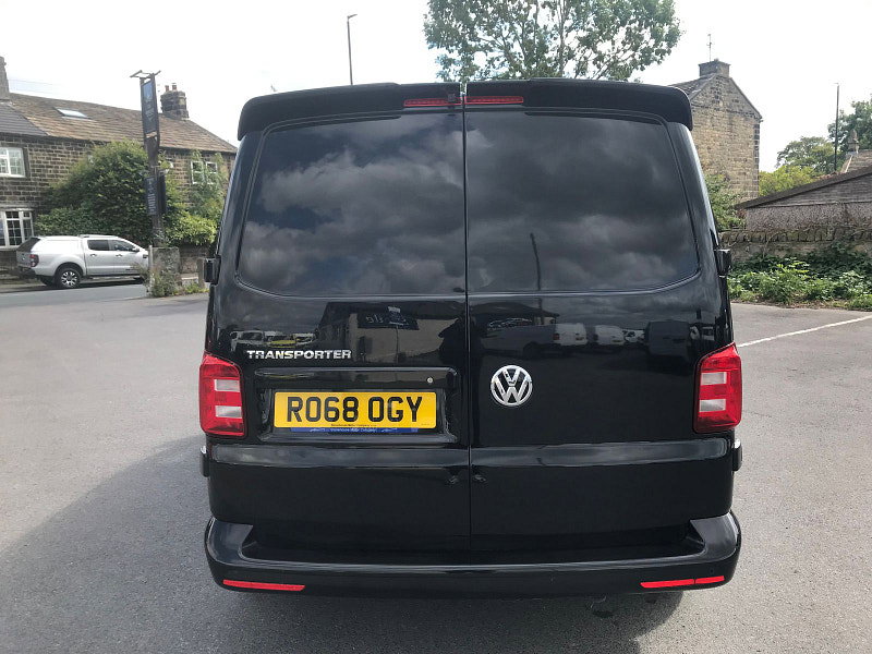 Volkswagen Transporter 2.0L T28 Highline TDI BlueMotion Technology Semi-Auto Diesel Semi Automatic Euro 6 (147 bhp) 5dr Semi Automatic 2026